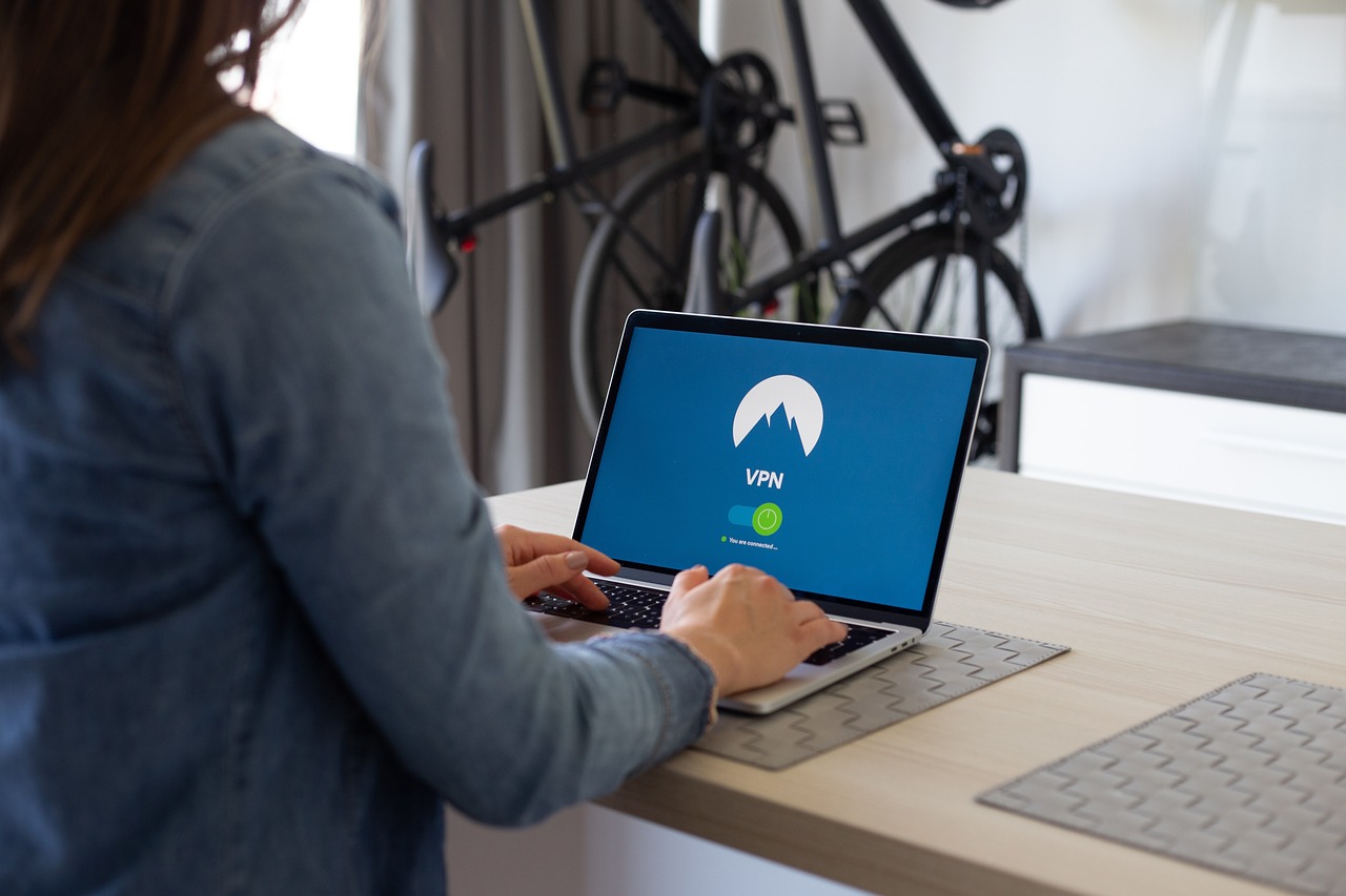 亚马逊AWS实名账号：余杭区代理工商注册公司