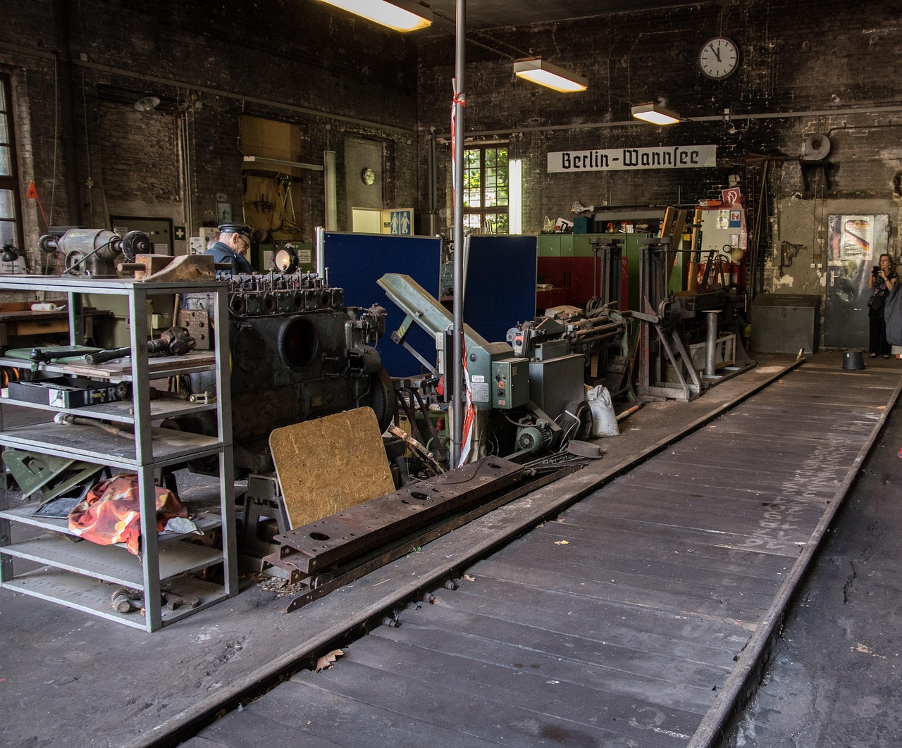 微信账号买卖：罗湖公司注册代理