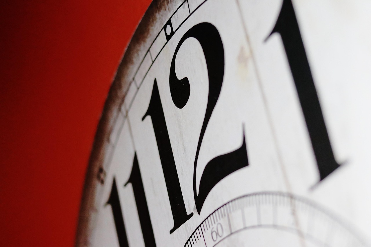 绑卡微信号买卖：烟草通app详情下载教程