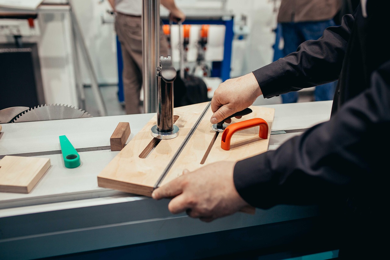 对峙2国际服：详情下载教程聚迅创app详情下载教程